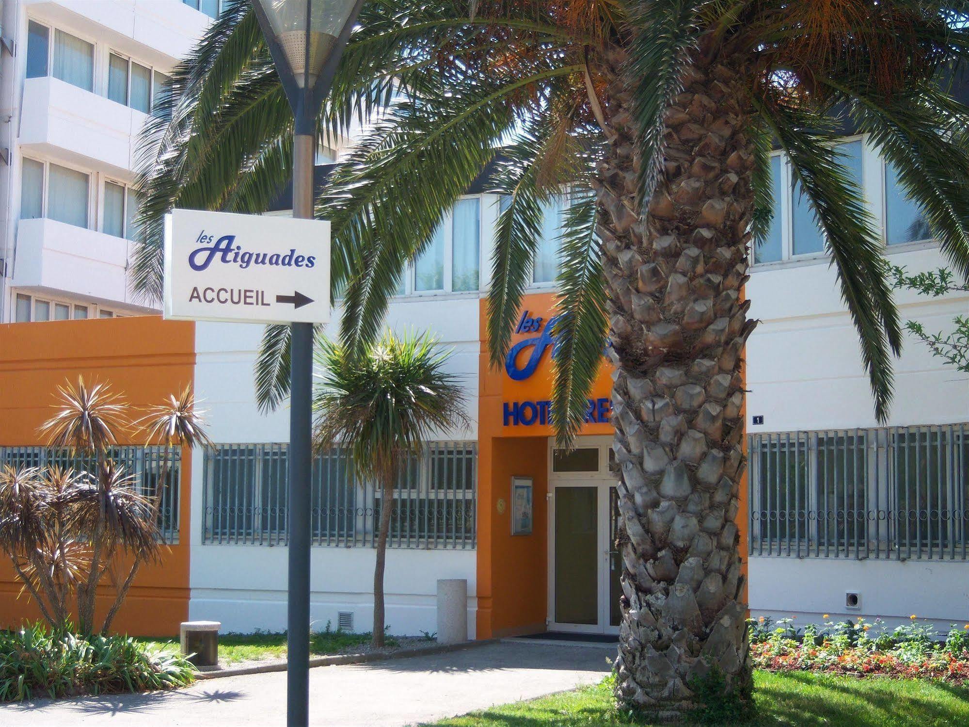 Hotel Residence Les Aiguades Port-de-Bouc Exterior foto